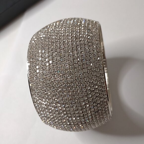 Very Nice Vintage Chunky Wide 8 Inch Rhinestone Bangle Bracelet - Picture 3 of 7